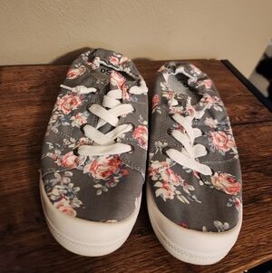 SO Floral Gray Sneakers with White Laces Size 10